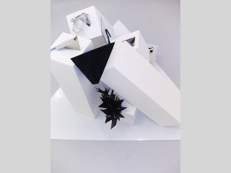 Sandra Poppe - Objekte // Schaumstoff / Plastik / Spiegel / Aluminium / 2010